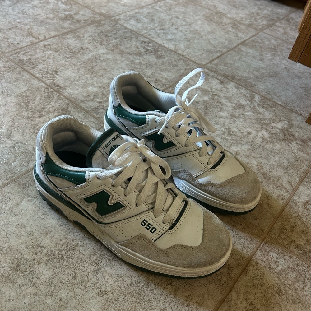 Women’s New Balance 550